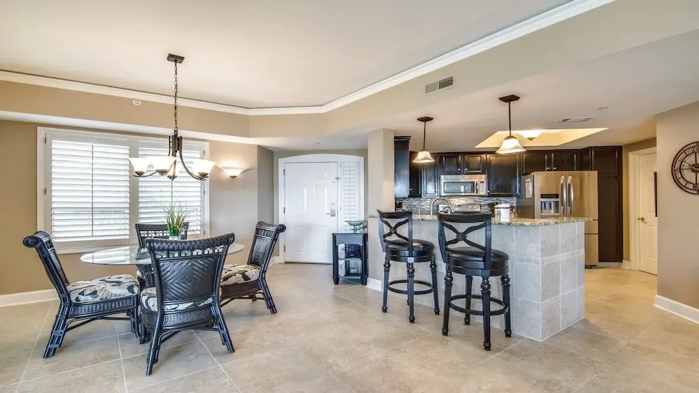 3402 Windsor Court South 2 Bedroom Villa