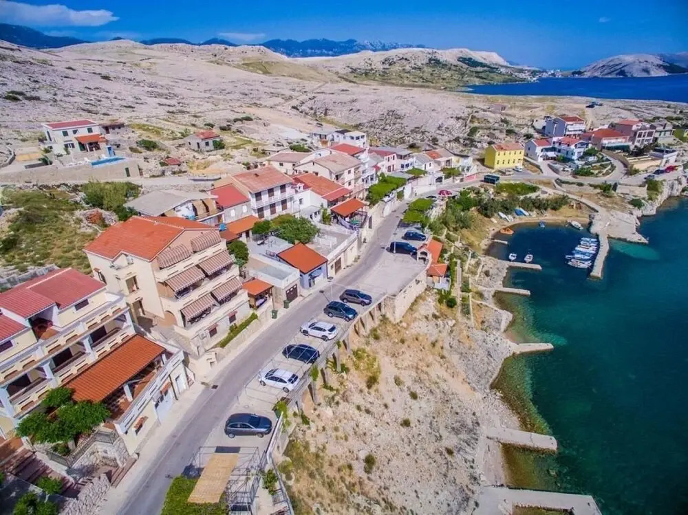 Egidio - 100m From the sea - A7