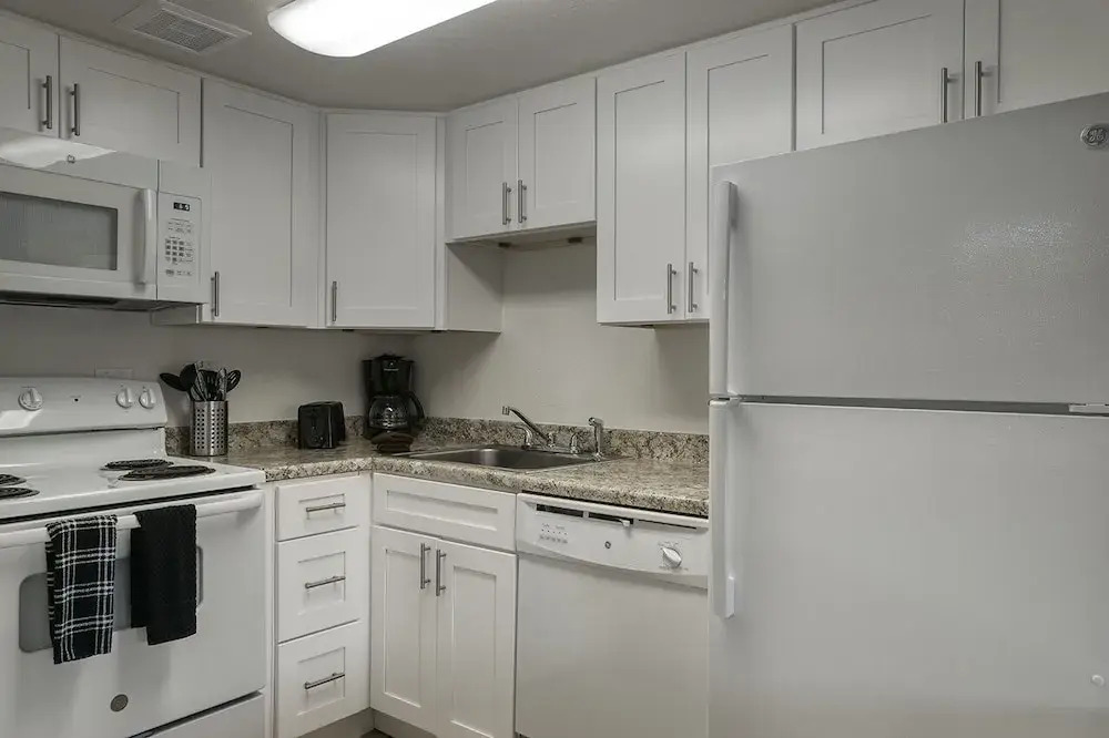 123 Fully Furnished 1BR Suite-Prime Location! by RedAwning