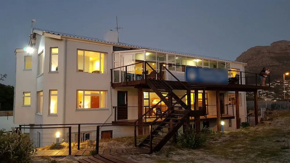 Dune Lodge