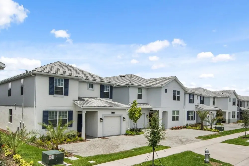 5Br 5Bath Pvt Home BBQ Pool 10min Disney 3077ft