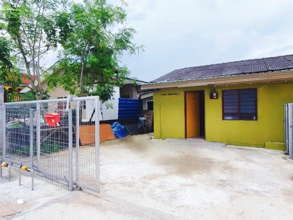 OYO 90291 Homestay De'Majidee