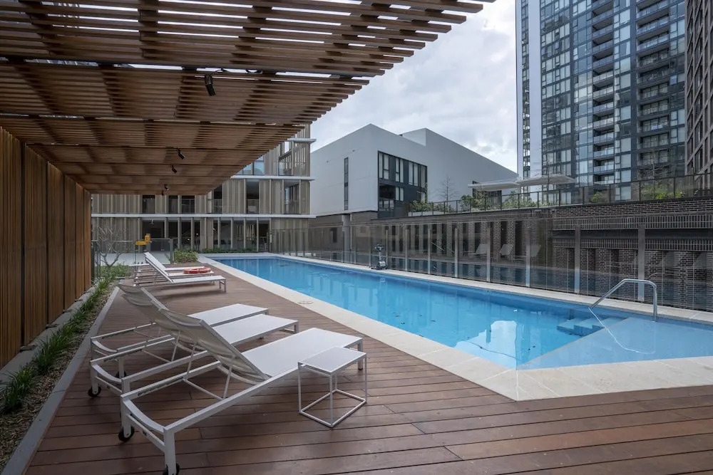 New 2 Bedroom Darling Harbor Apartment