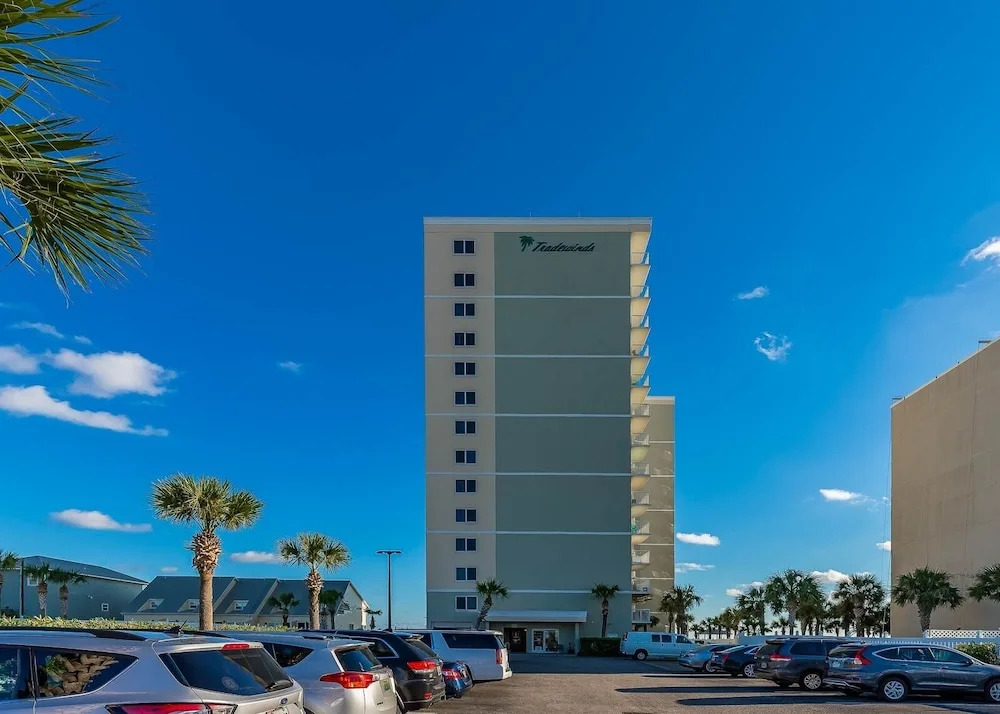 Tradewinds 1005 2 Bedroom Condo