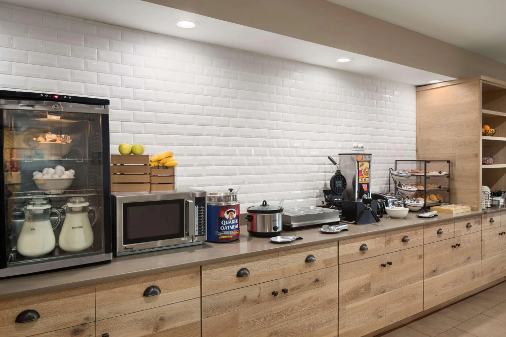 Country Inn & Suites by Radisson, Louisville South, KY