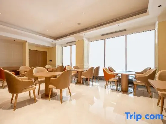 Vienna Hotel Haikou (Qilou Old Street Hainan University Branch)
