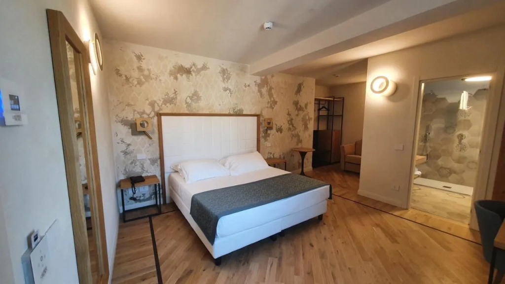 Cà Uberti Palace Hotel, MantegnaHotels