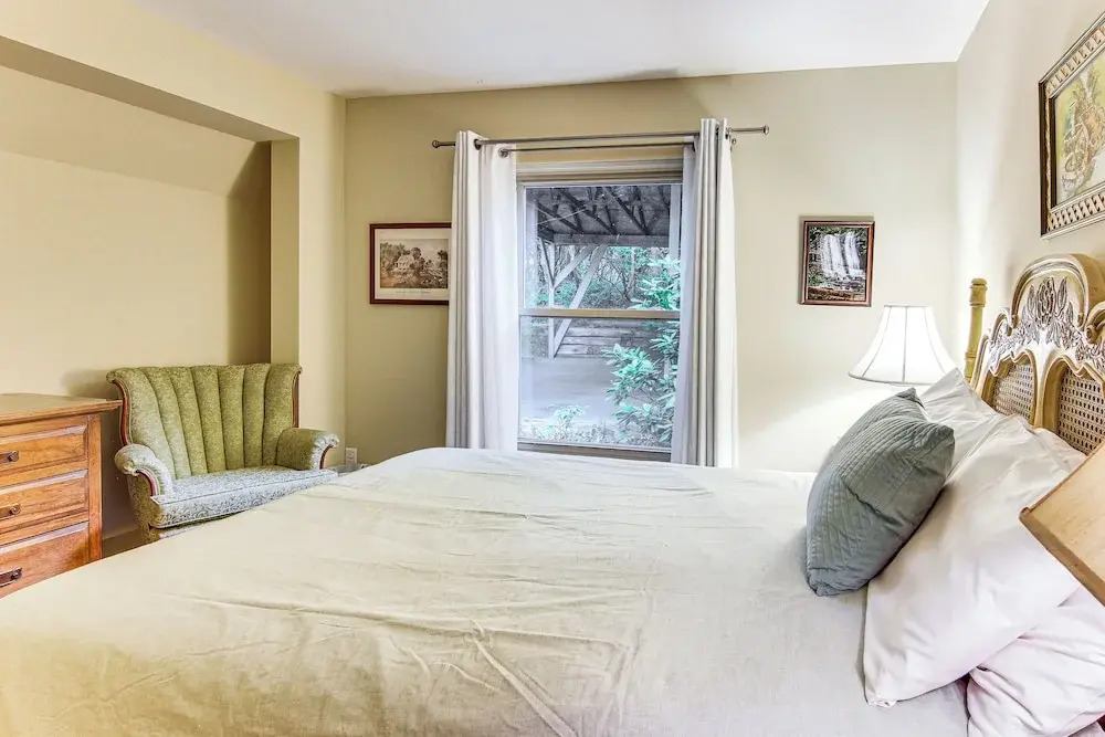 Brevard Chalet w/ Stunning Blue Ridge Mtn Views!