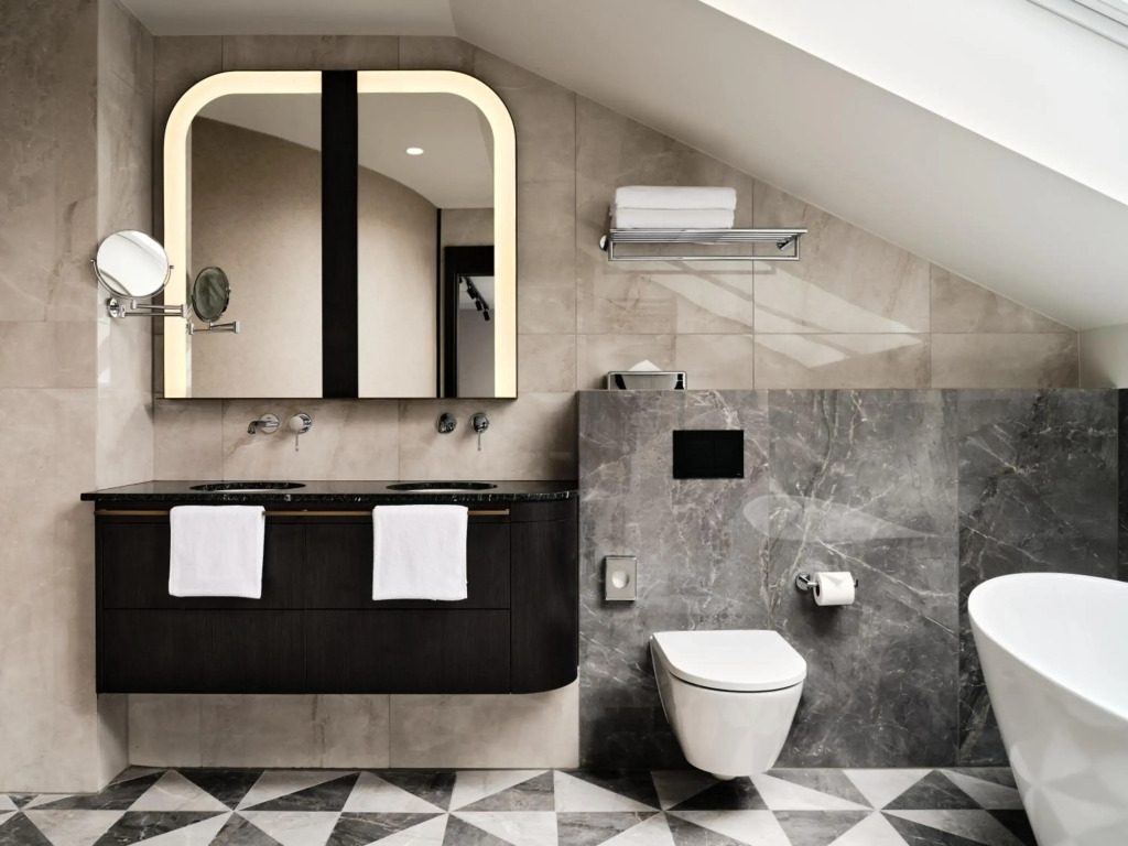 The Crown Krakow Center - Handwritten Collection ACCOR