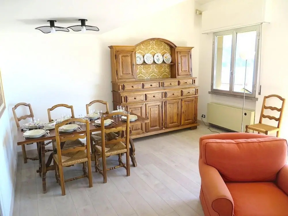 Selva 1 Lake View Apartment in Ghiffa With Pool
