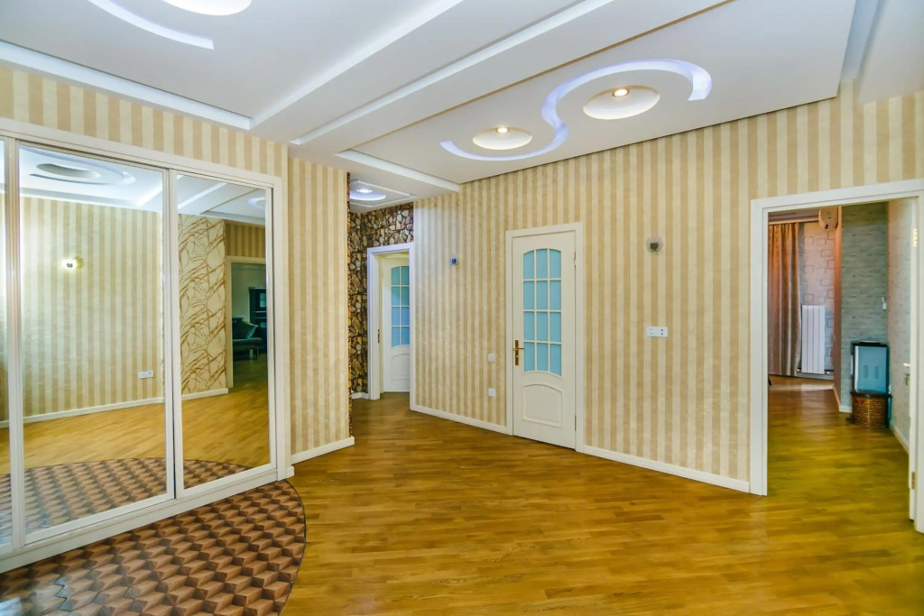 Luxe House in Nizami Street 1