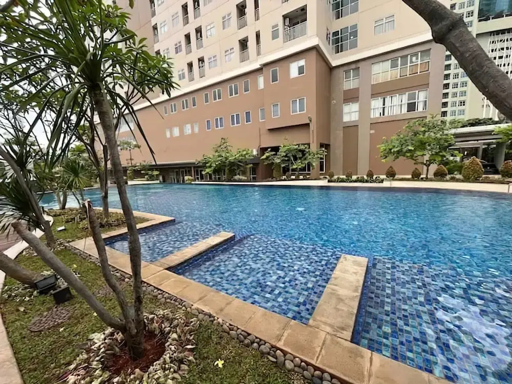 Salute de Madison Park Apartments