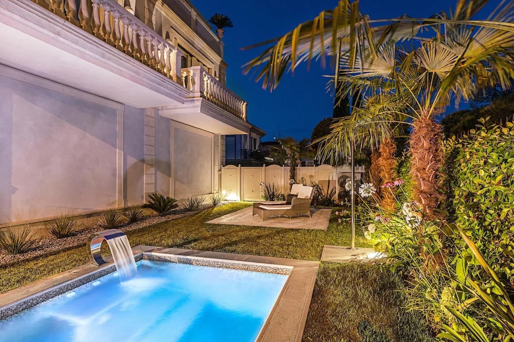 Luxury Lake Front Catullo A2 by Wonderful Italy