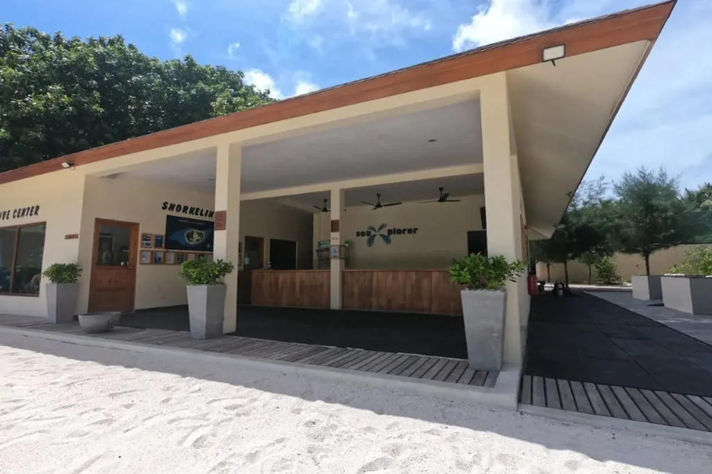 Reethi Faru Resort