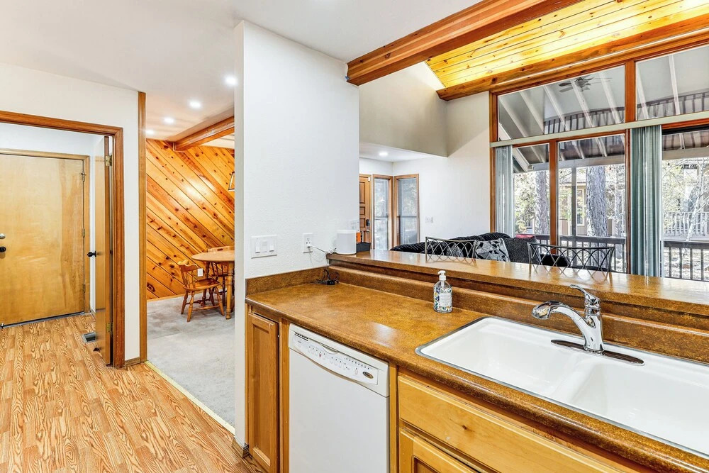 1 Mi to Golf Course: Wfh-friendly Pinetop Retreat