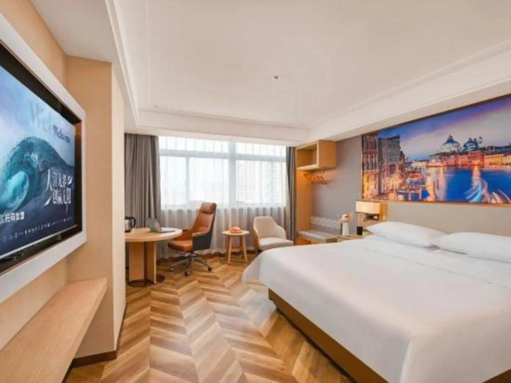 Vienna Hotel (Nanjing Hexi Golden Eagle Shop)