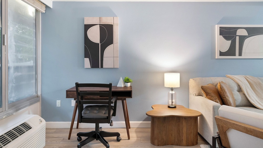 Landing Furnished Apartments Kissimmee near Disney Resort