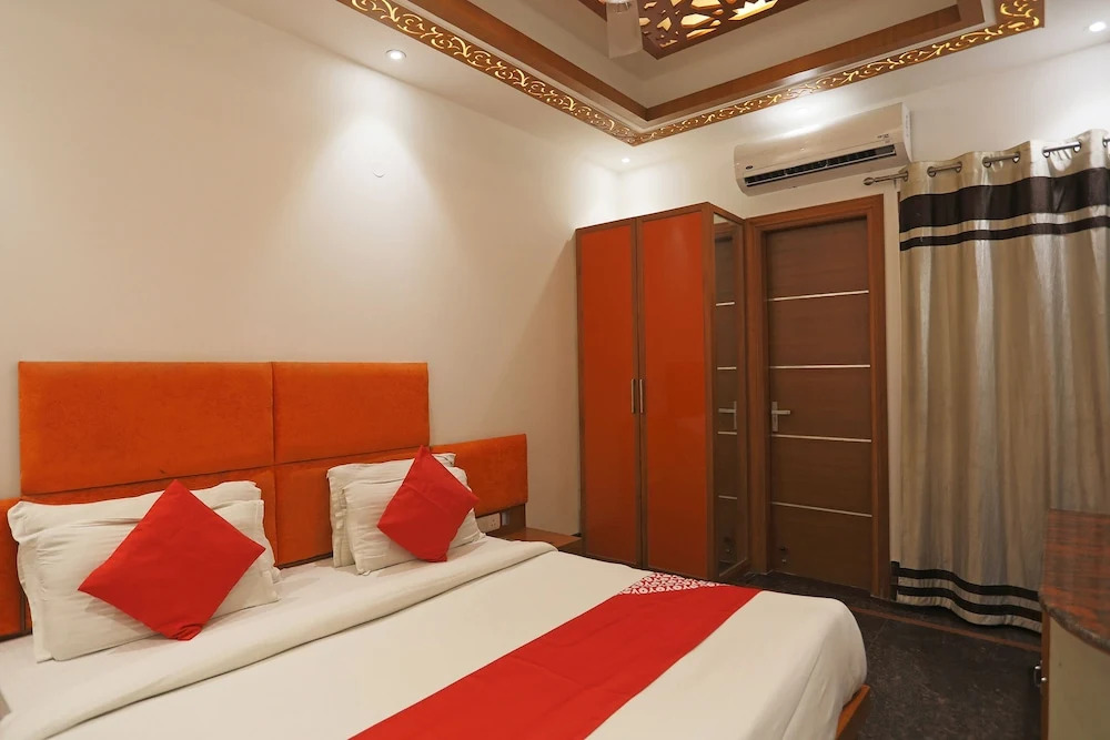 OYO 15183 JJK Home Stay