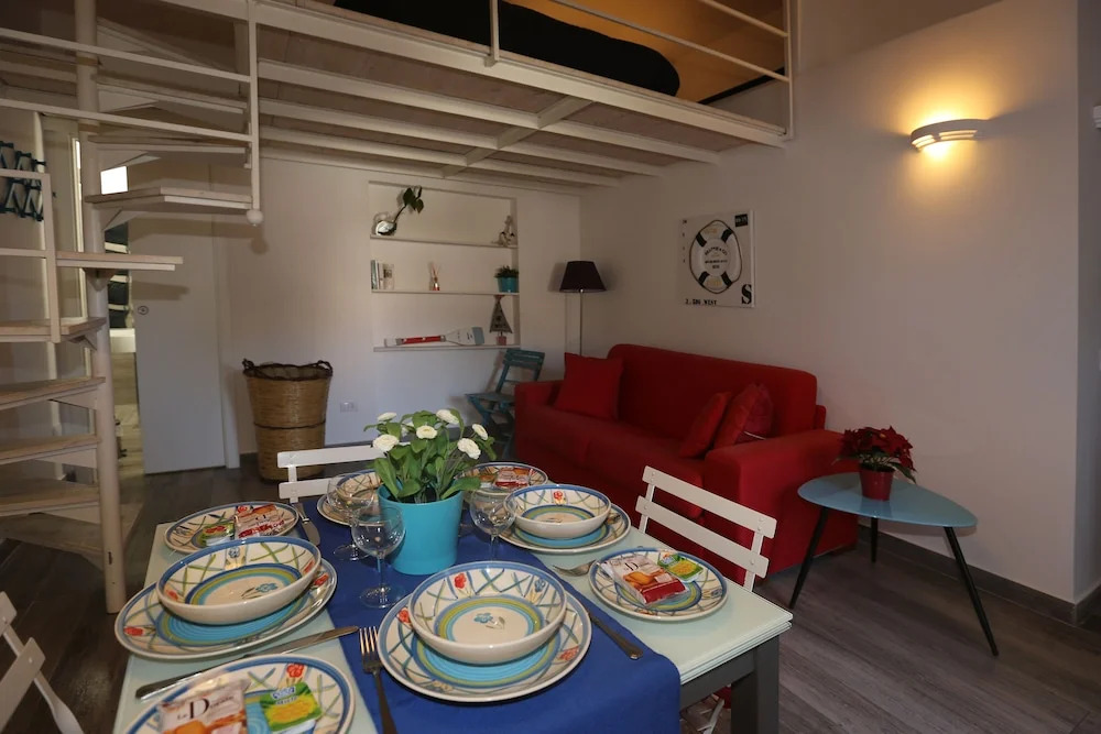Regginè Holiday Apartments