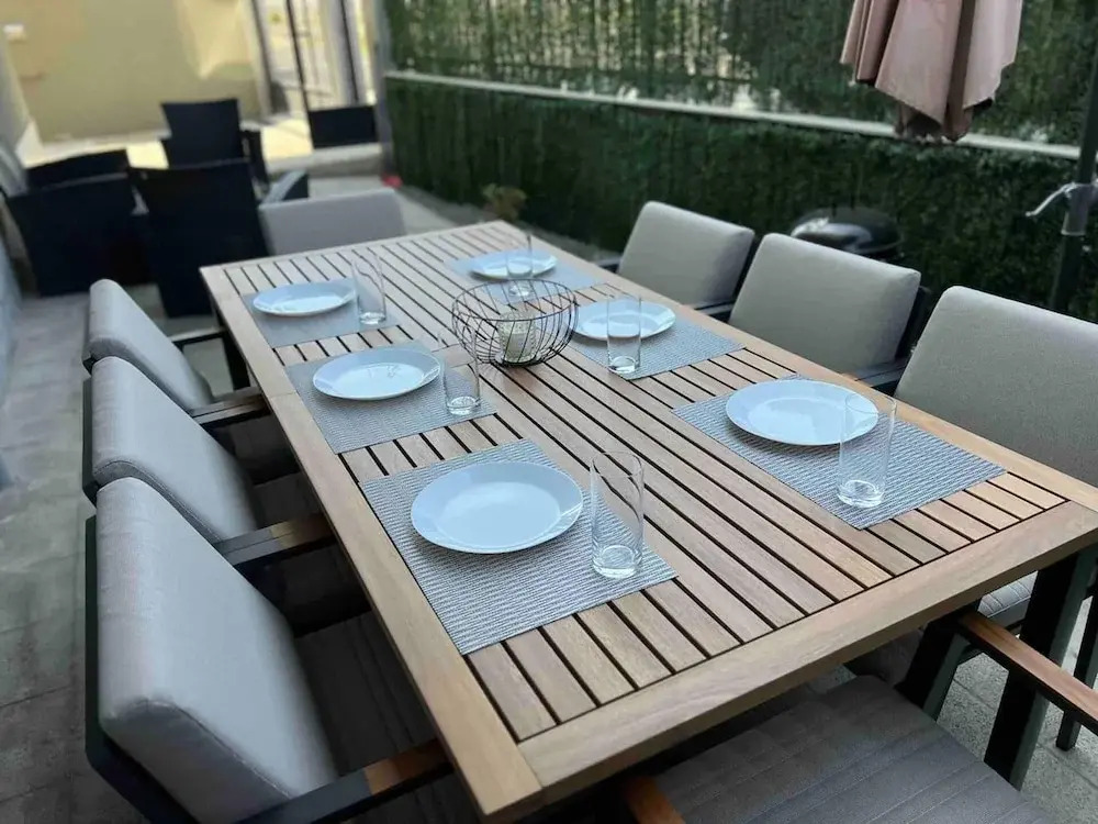 Luxurious Beach House With Wi-fi and Parking