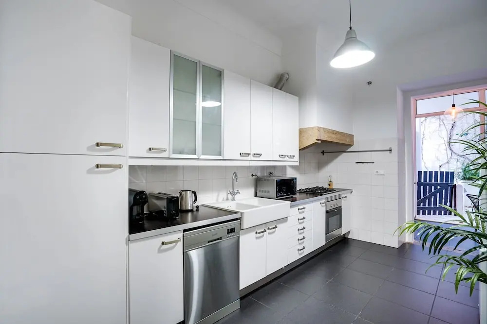 Family Comfort in Principe Real AC and Parking