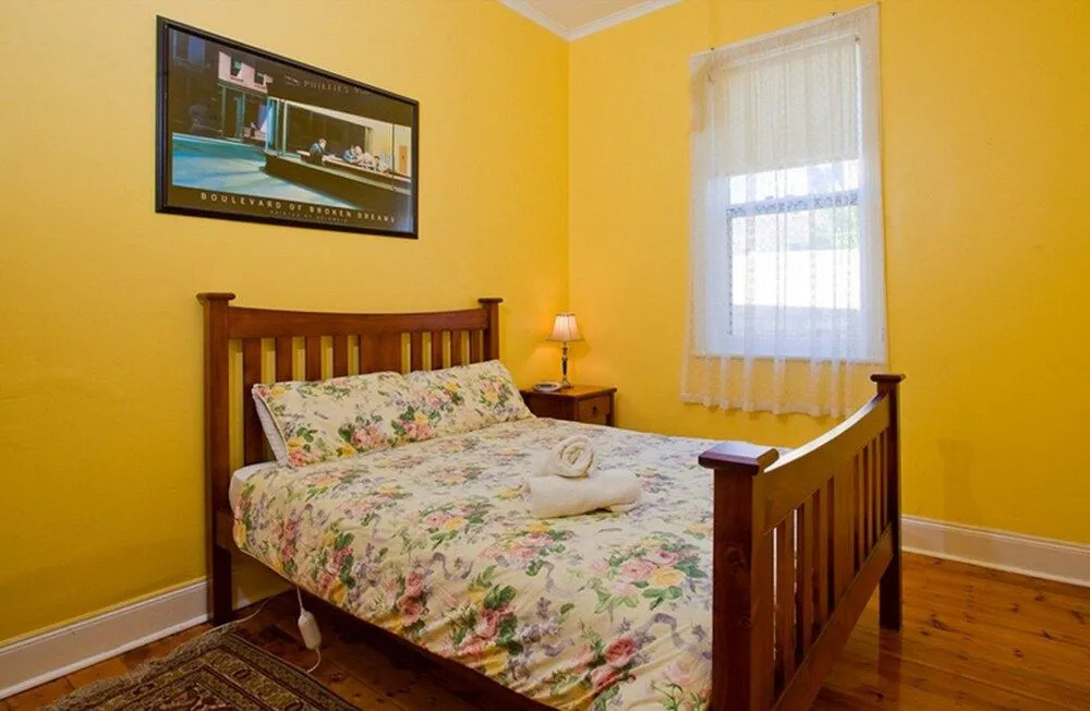 Seaton on Spence - Old world charm with modern living