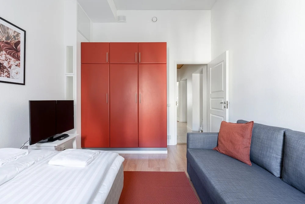Historical 3BR Downtown Apartment with Sauna