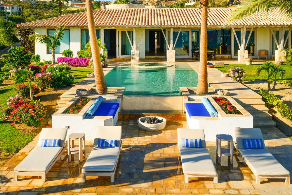 Villa Piedra Blanca by Cabo Villas