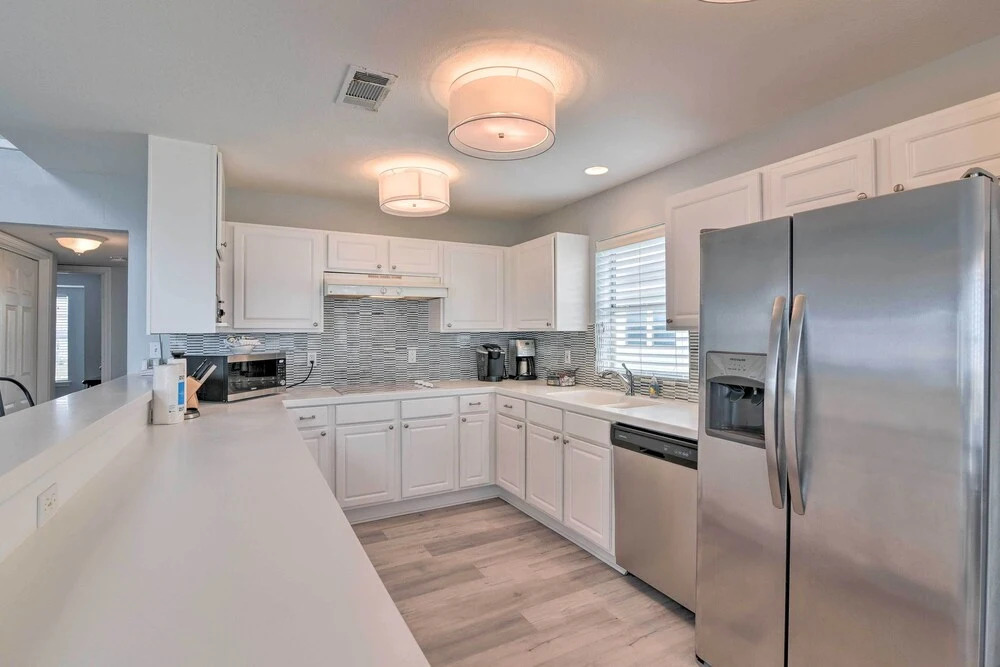 Oceanfront Galveston Home - Walk to Beach!