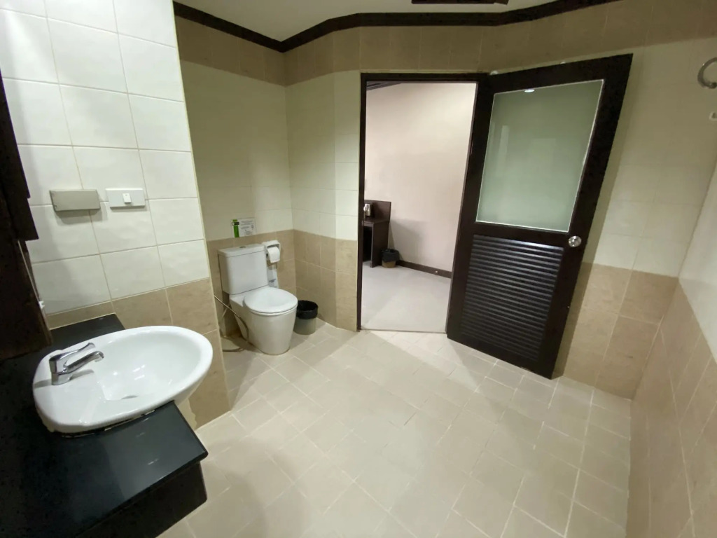 Lemongrass Hotel