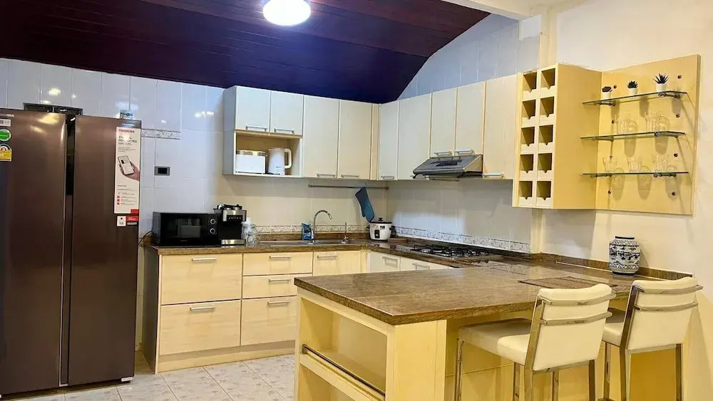 Valley 40 - 2 bdr Private Villa Near Phuket Town