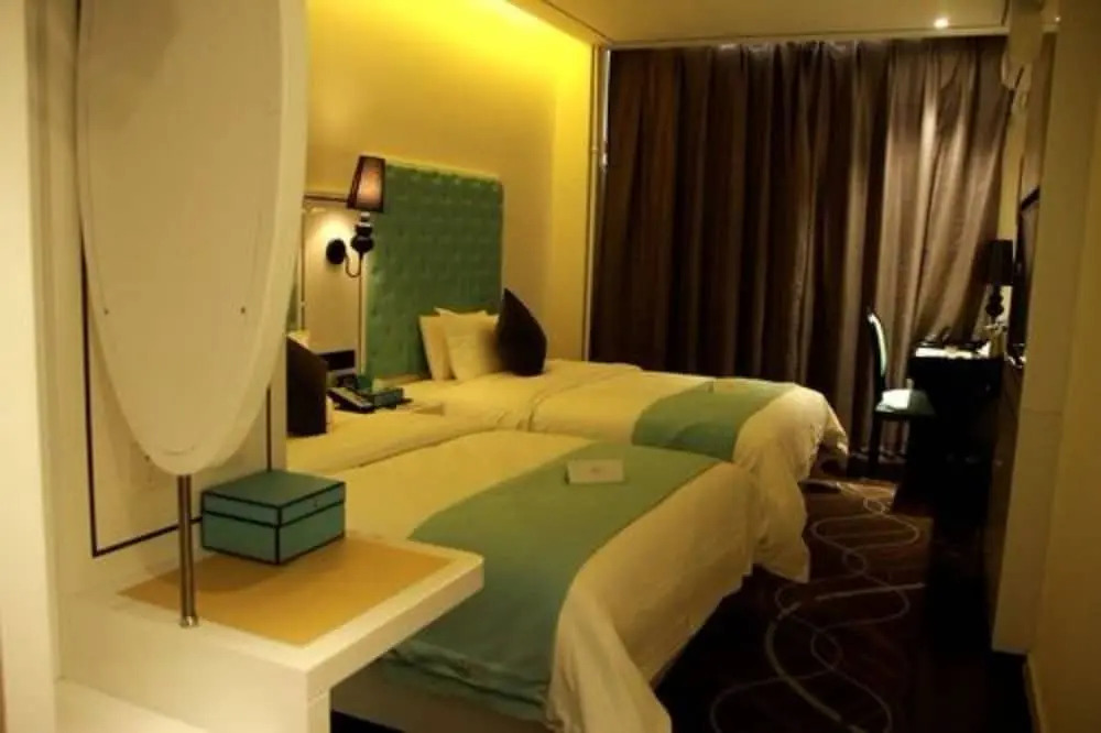 Xana LITE Hotel 5th Avenue Branch
