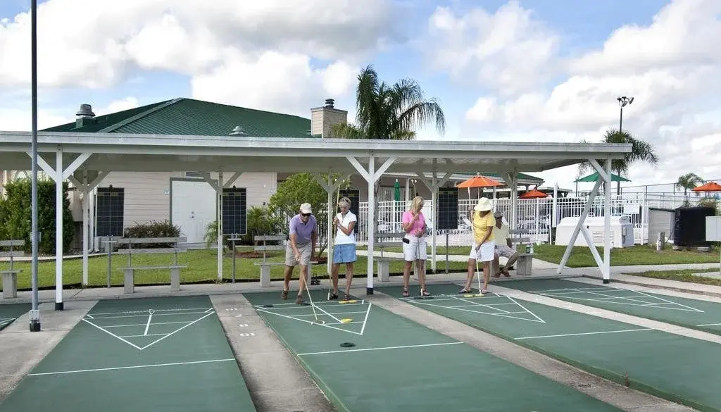 Majestic Oaks RV Resort