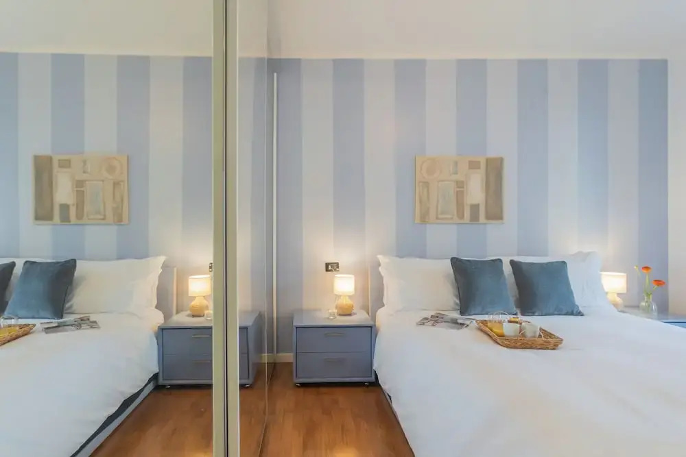 Besana 9 On the Lake - Private Garden & Parking by Rent all Como