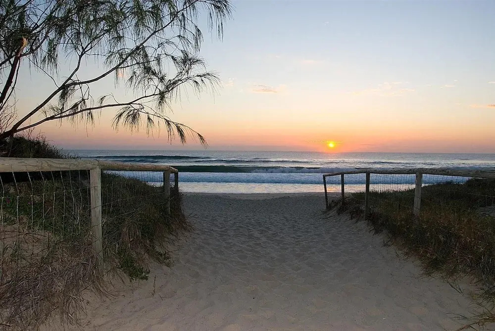 Oceanfront Serenity At Main Beach