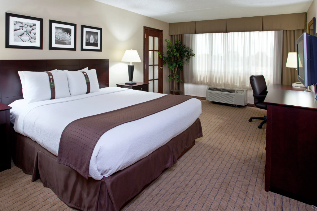 Holiday Inn Canton (Belden Village) by IHG