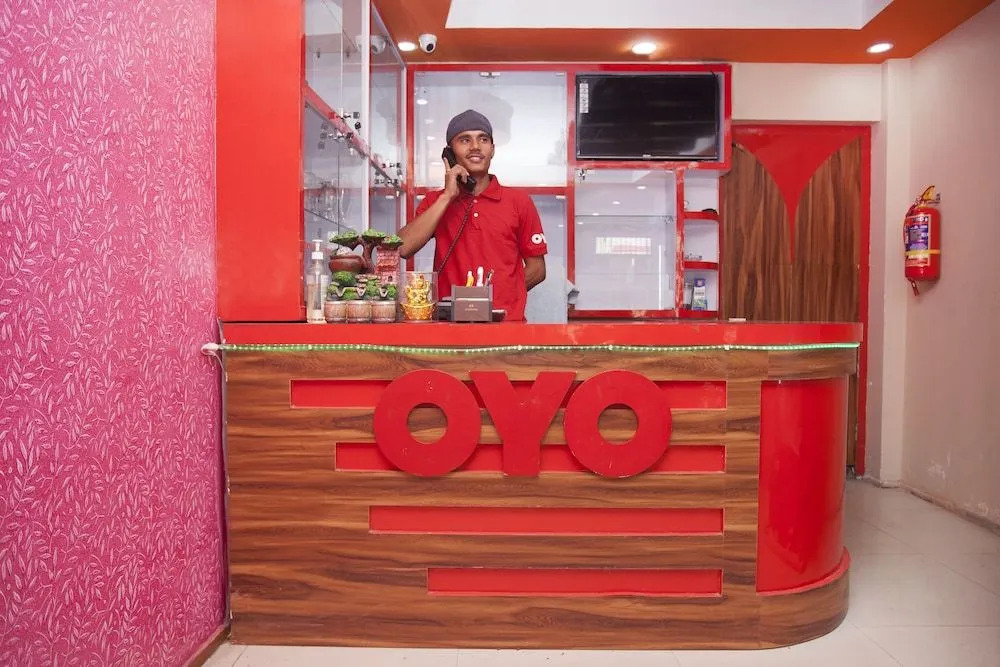 Oyo 372 Hotel Happy Inn