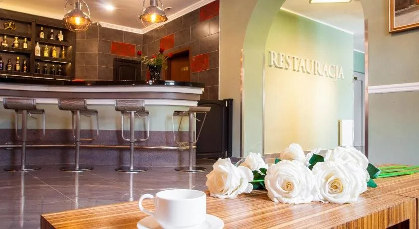 HOTEL I RESTAURACJA BROCHÓW
