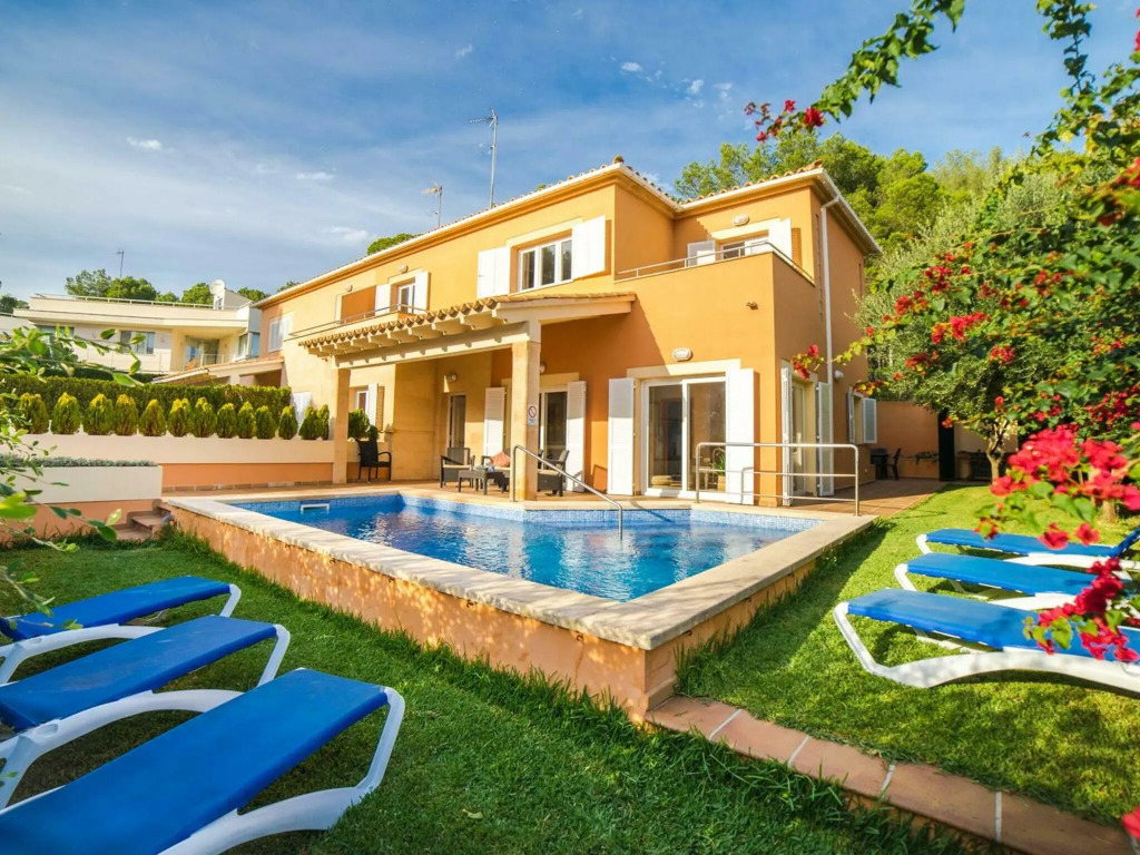 Spacious Villa in Alcudia Majorca with Private Pool