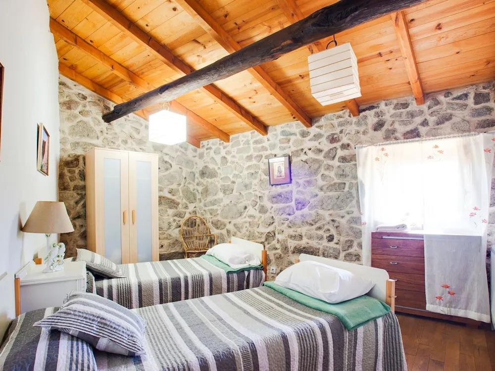Farmhouse in Castrotañe with Terrace