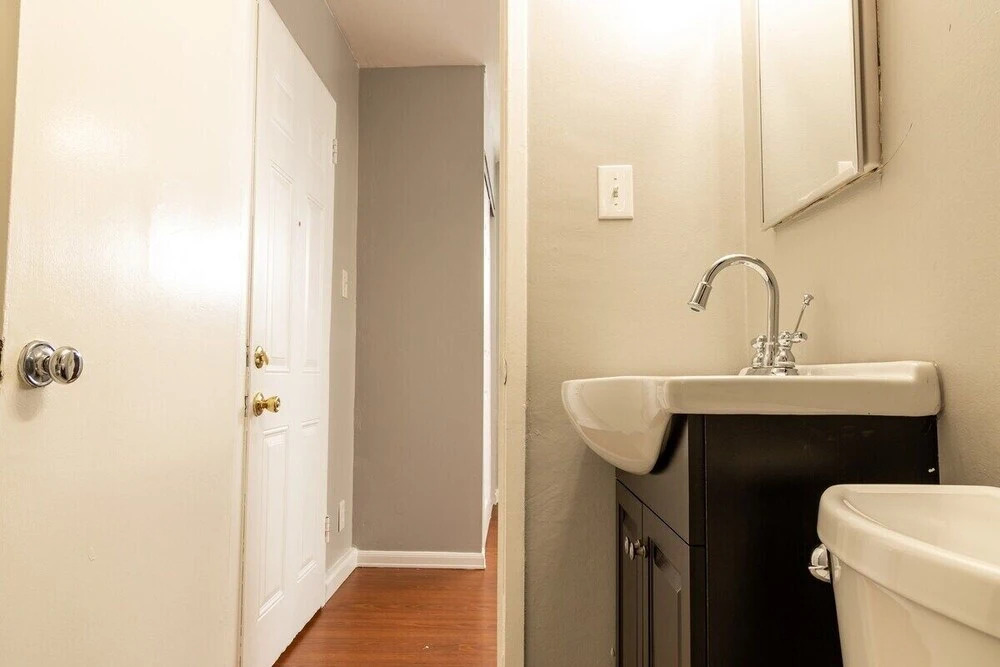 Cozy Studio Nestled in the Heart of West Oakland