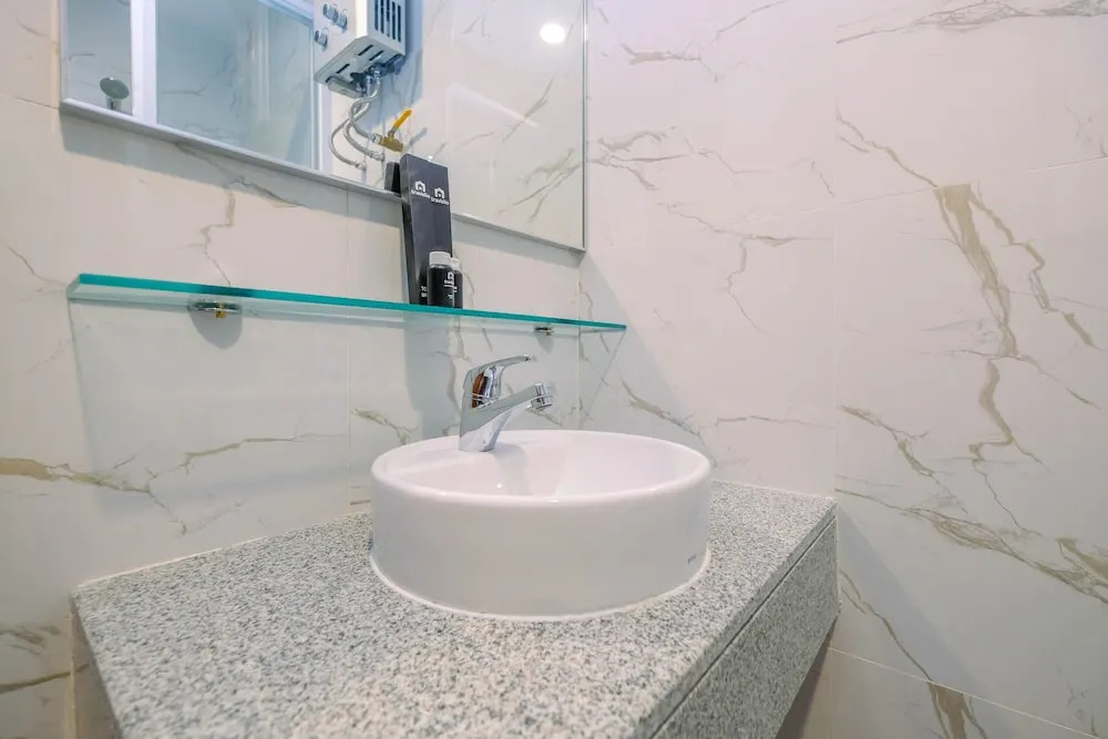 Well Furnished 1BR Grand Kamala Lagoon Apartment