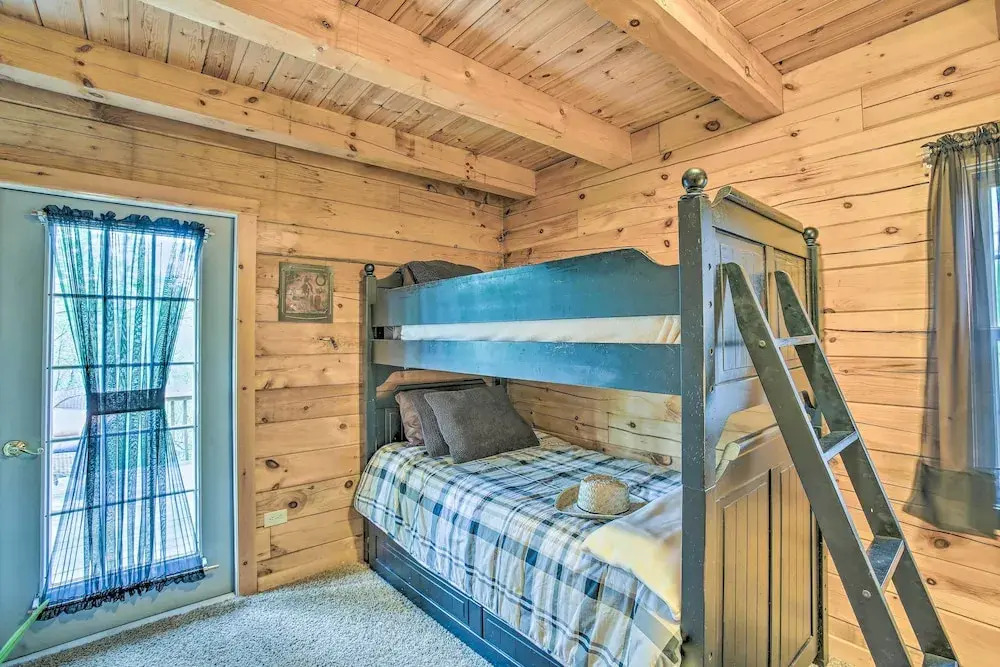 Resort Cabin w/ Fire Pit: Golf, Hike and Play!