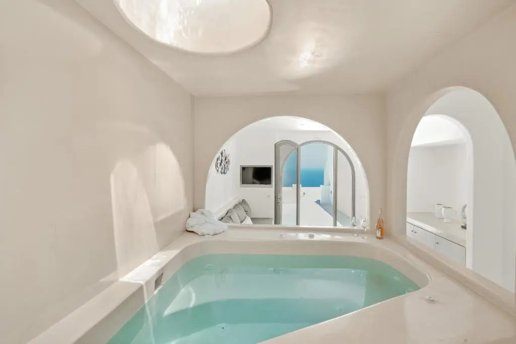 Oyster Luxury Suites