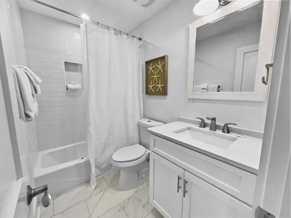Seacrest - 6 - 2 Br townhouse by RedAwning