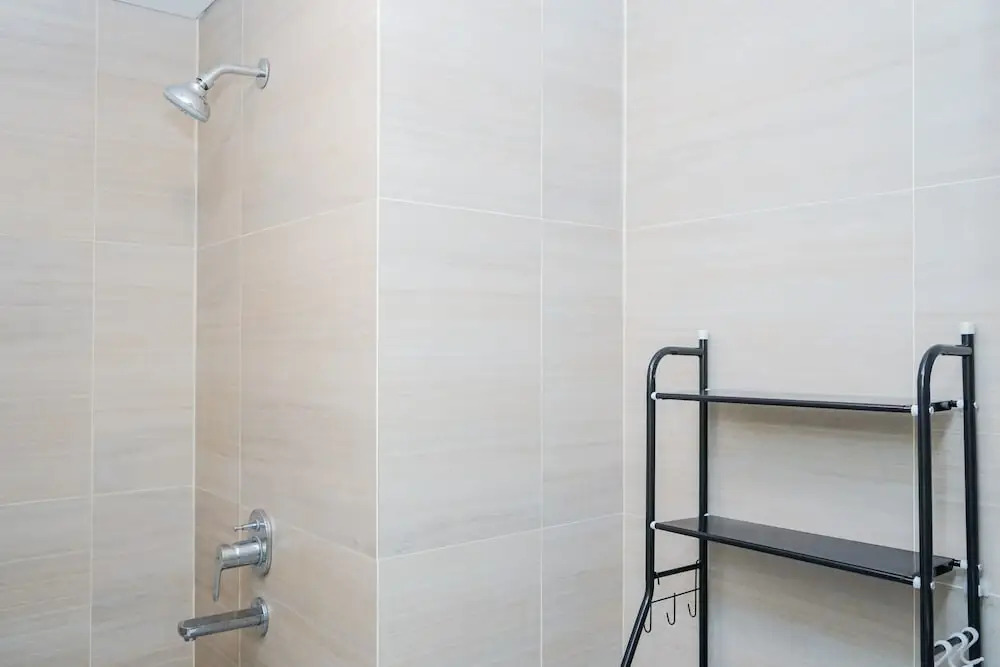 Beautiful and Comfy Studio at Silk Town Apartment