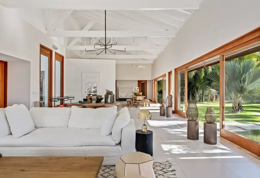 Modern Oasis Stunning Views of Golf Course River