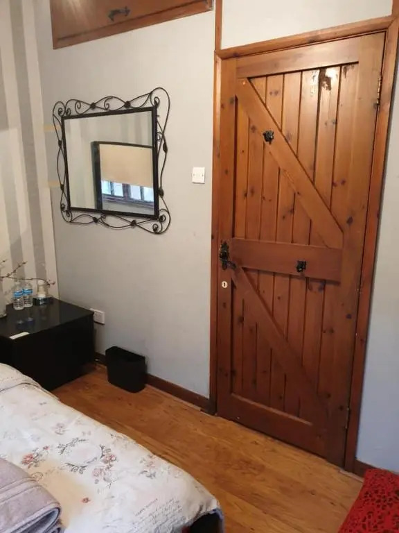 Master room near Heathrow