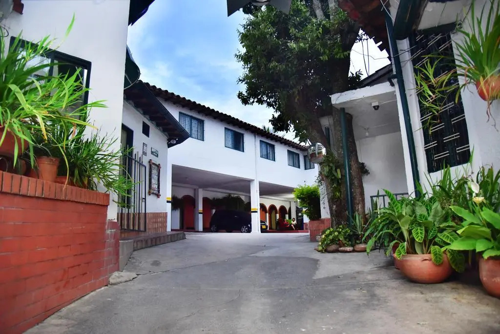 Hotel Abril