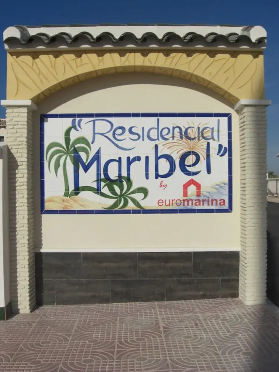 Spacious Bungalow in Quesada for 6
